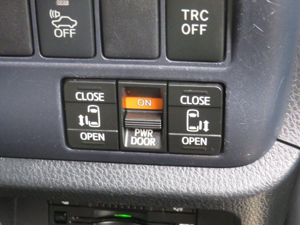 S8057720.jpg