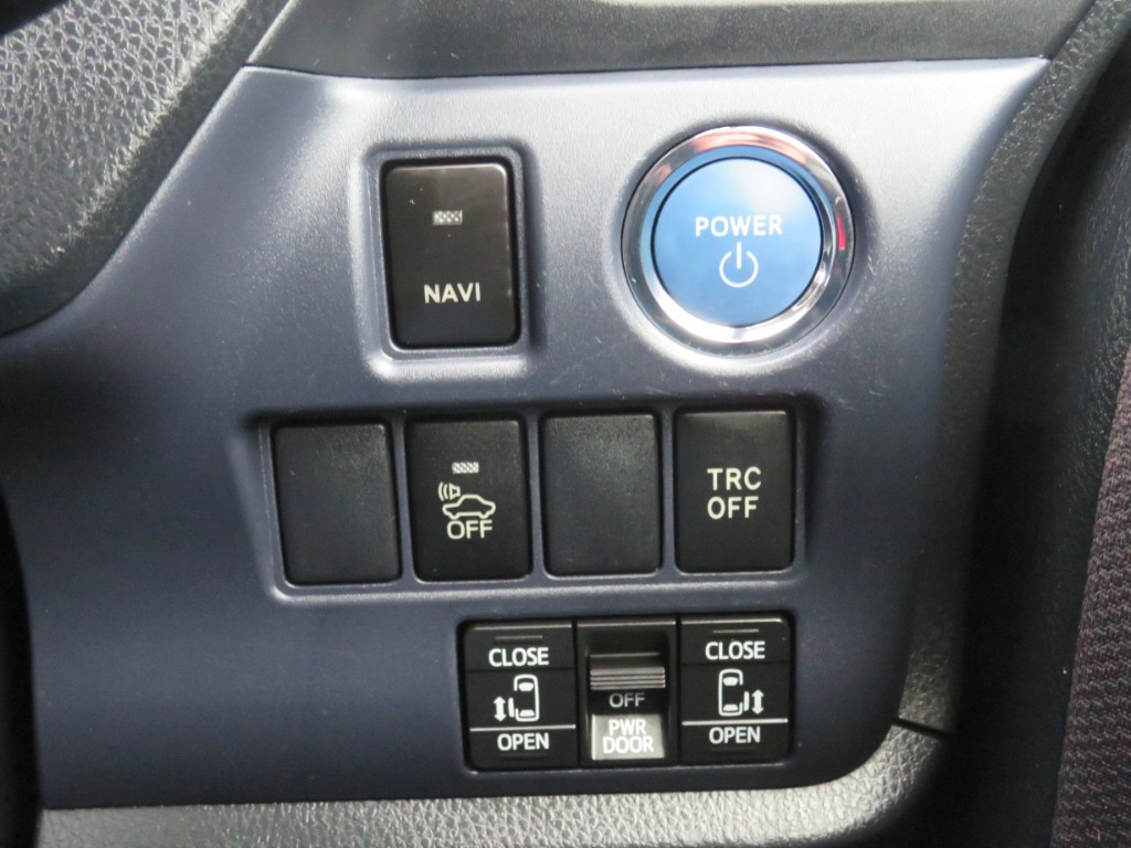 S8061116.jpg