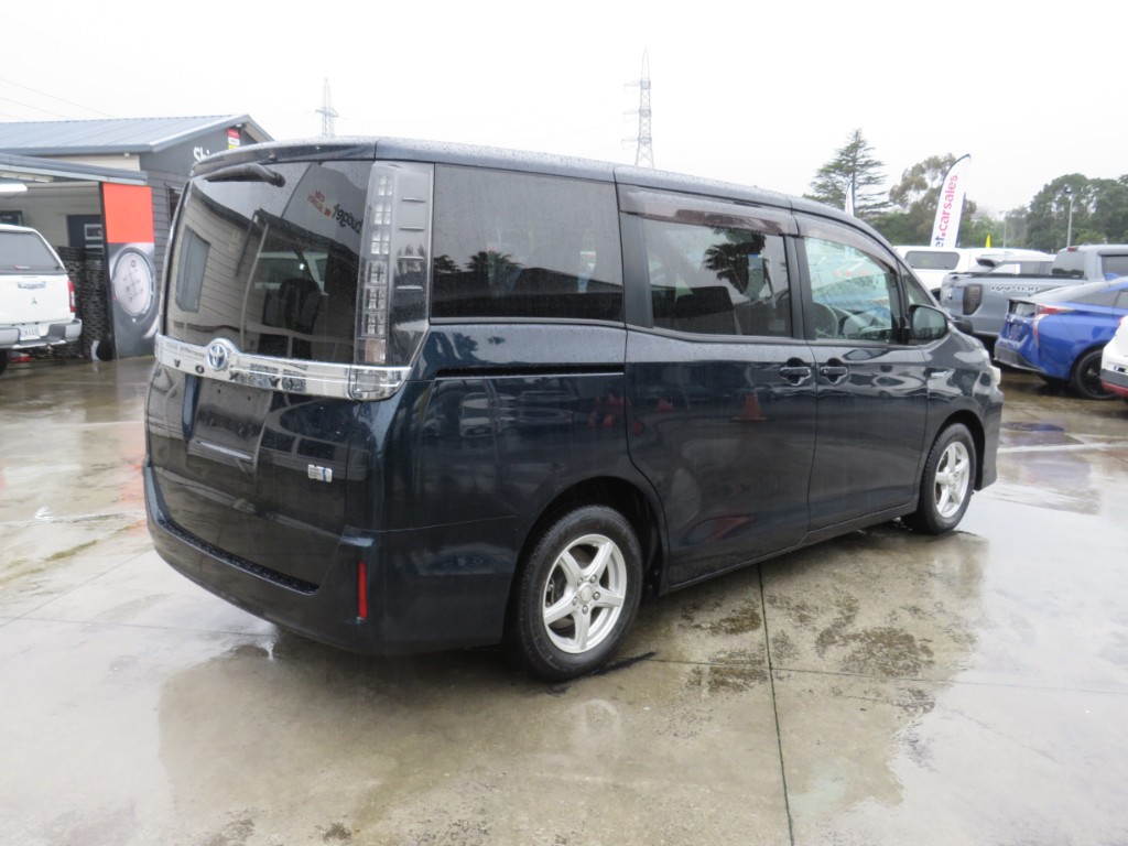 S806118.jpg