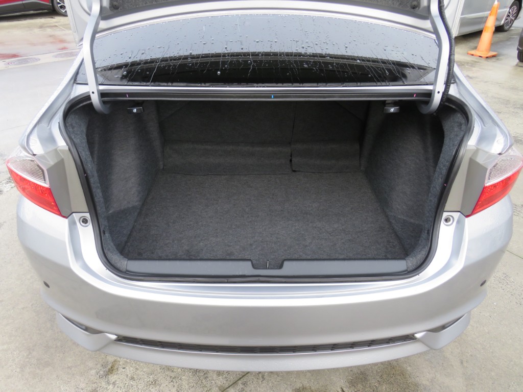 S8070011.jpg