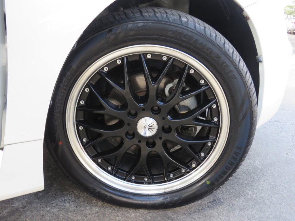 S8073213.jpg