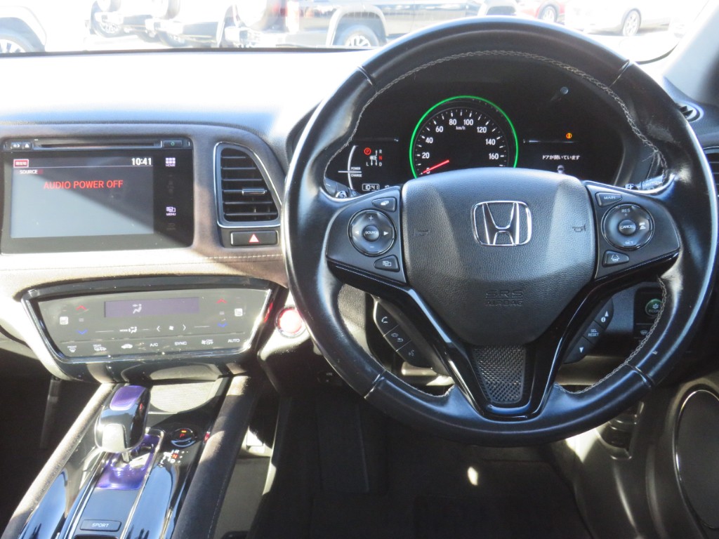 S8087113.jpg