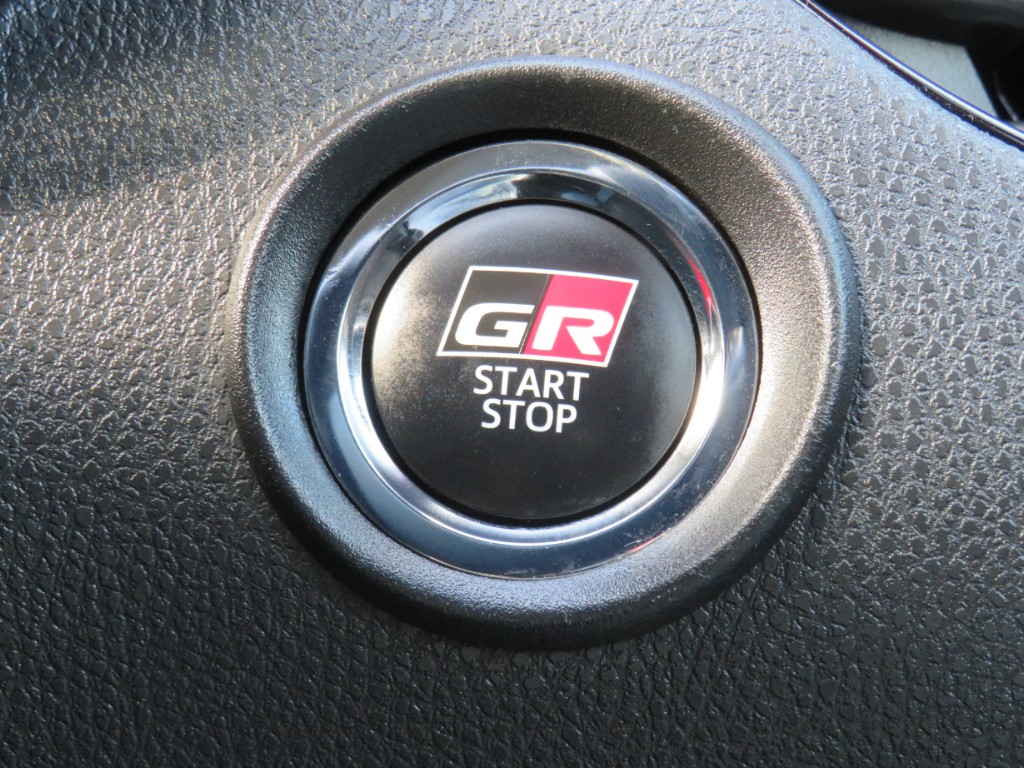 S8101517.jpg