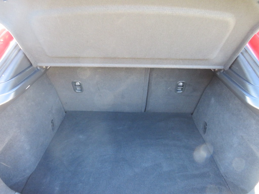 S8103010.jpg