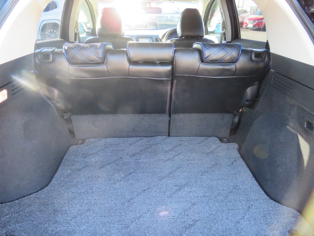 S8103710.jpg