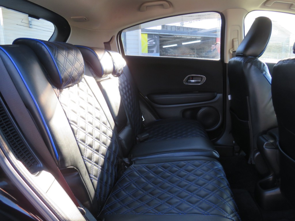 S8103711.jpg