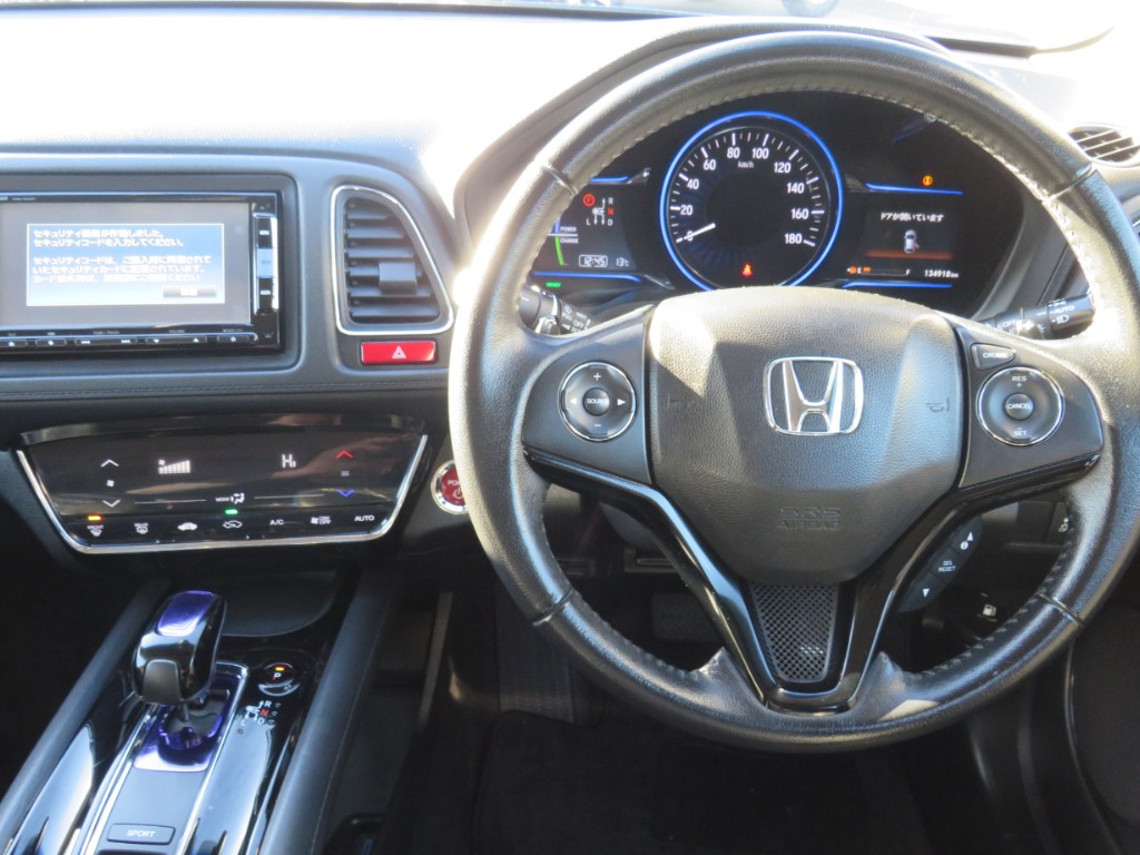 S8103712.jpg