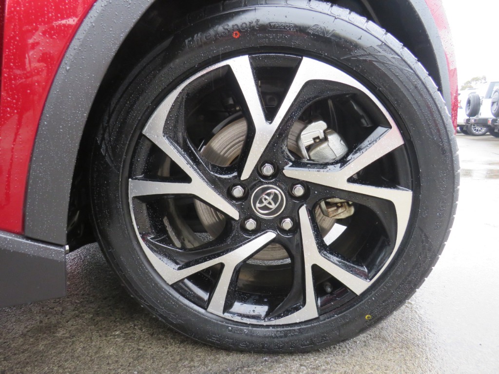 S810469.jpg