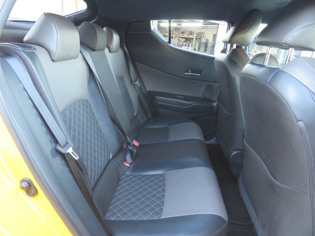 S8107010.jpg