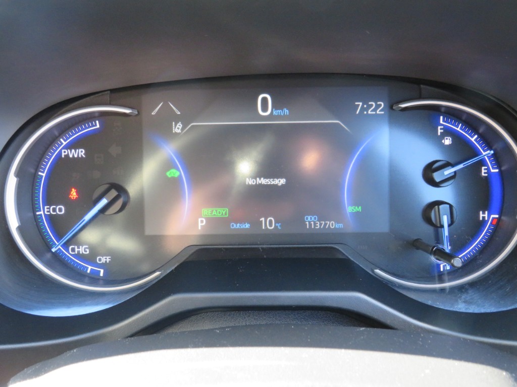S8110719.jpg