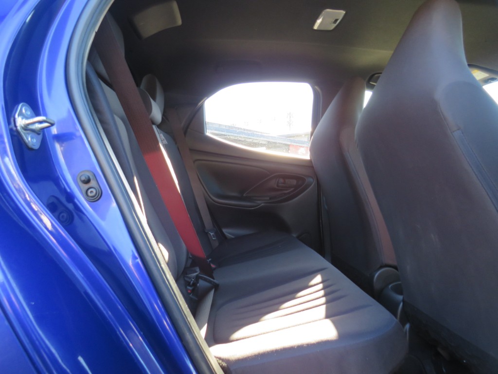 S8111011.jpg