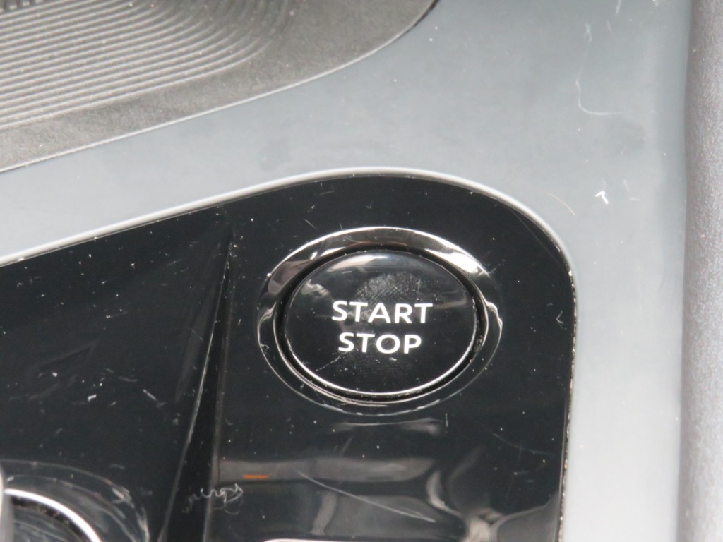 S8112517.jpg