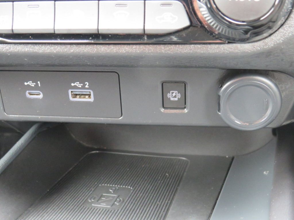S8115818.jpg