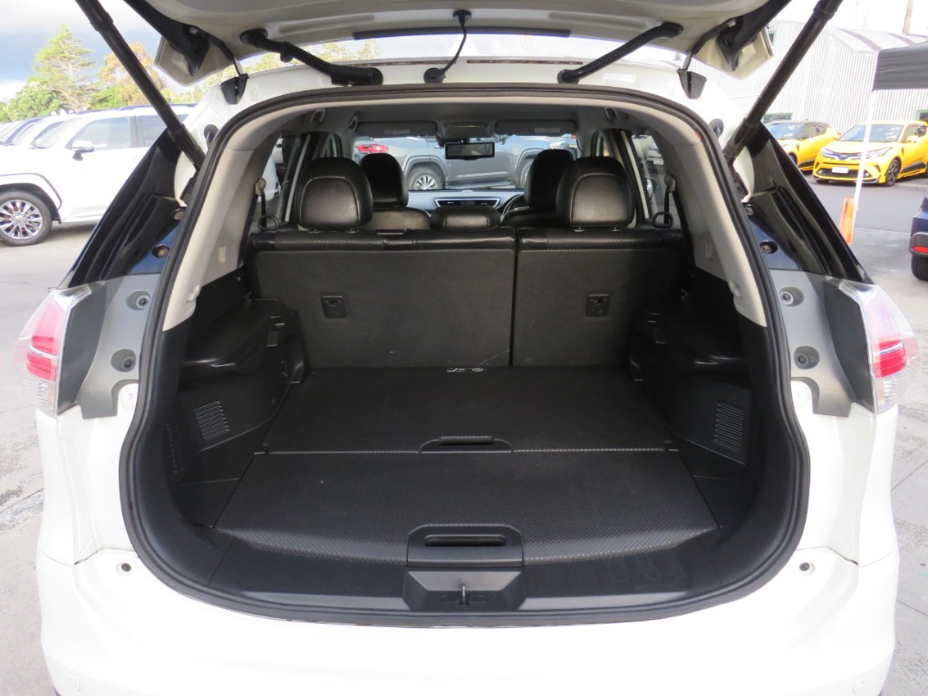 S8116110.jpg