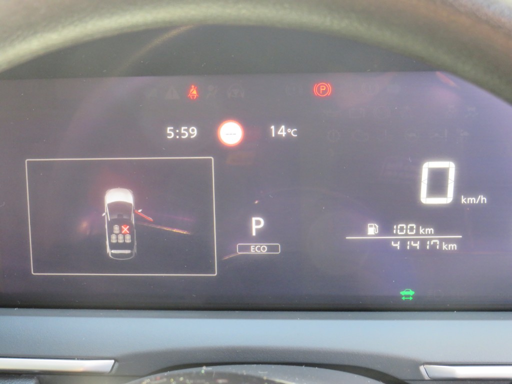 S8117015.jpg