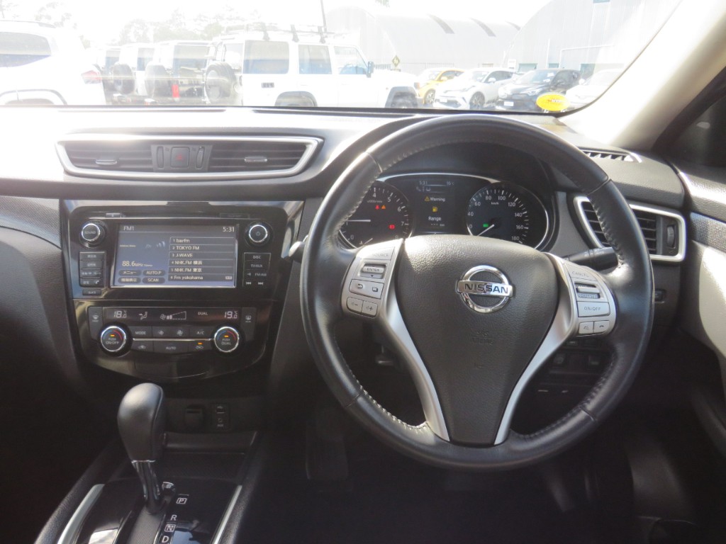 S8119012.jpg