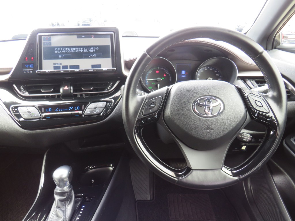 S8121012.jpg