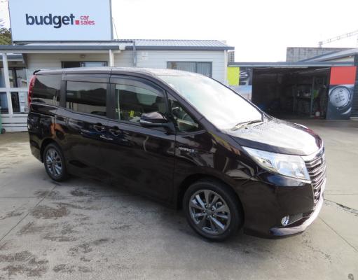 2016 Toyota Noah
