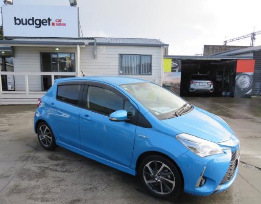 2017 Toyota Vitz