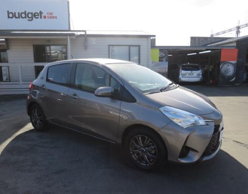 2017 Toyota Vitz